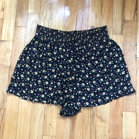 Urban Outfitters Pants - Ecote urban outfitters black floral shorts S